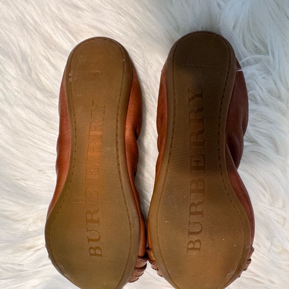 Burberry Women's Tan and Gold Checkered Flats - Picture 10 of 17